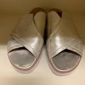 Gentle soles size 10 slide